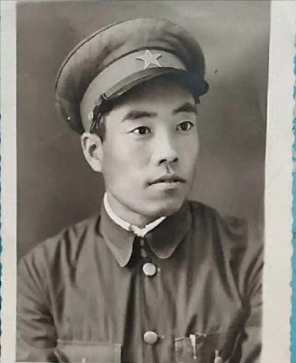炒股加杆杆的平台 他是全军战斗英雄受毛主席接见，晚年又送儿子上战场，后来怎样？