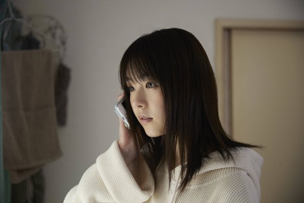 股票十倍杠杆 30岁唐田英里佳复出演死囚！插足婚姻毁星途，如今靠演技洗白？
